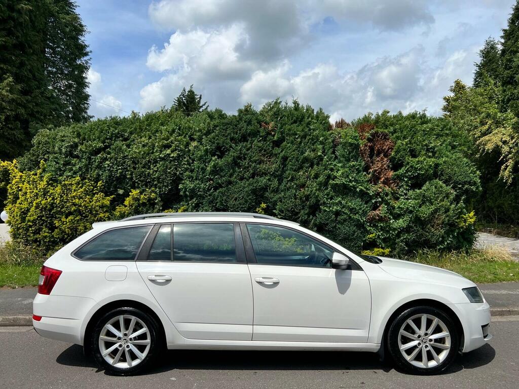 Skoda Octavia 2.0 Tdi Elegance Euro 5 Ss White #2