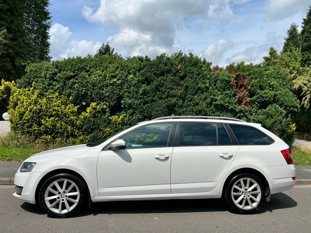 Skoda Octavia 2.0 Tdi Elegance Euro 5 Ss White #3