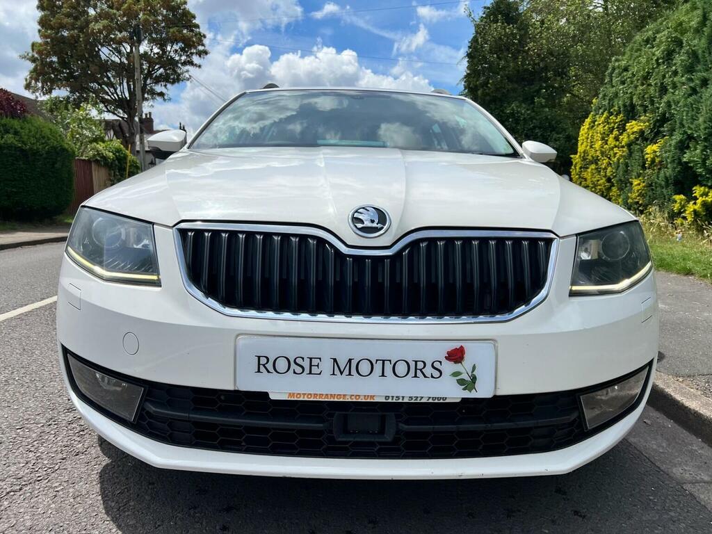 Skoda Octavia 2.0 Tdi Elegance Euro 5 Ss White #4