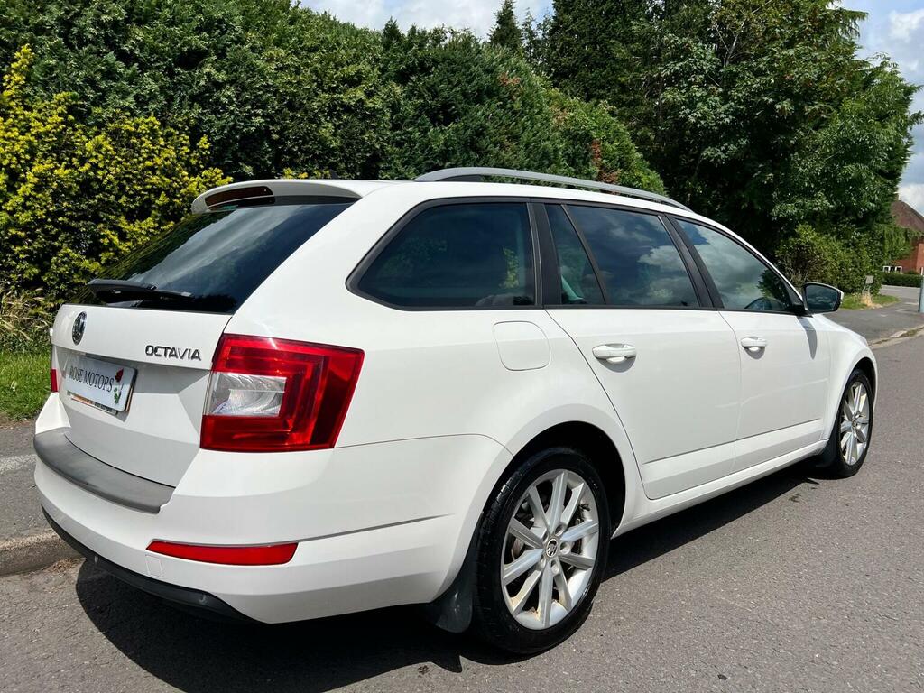 Skoda Octavia 2.0 Tdi Elegance Euro 5 Ss White #6