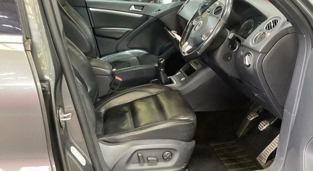 Volkswagen Tiguan 2.0 Tdi Bluemotion Tech Grey #7