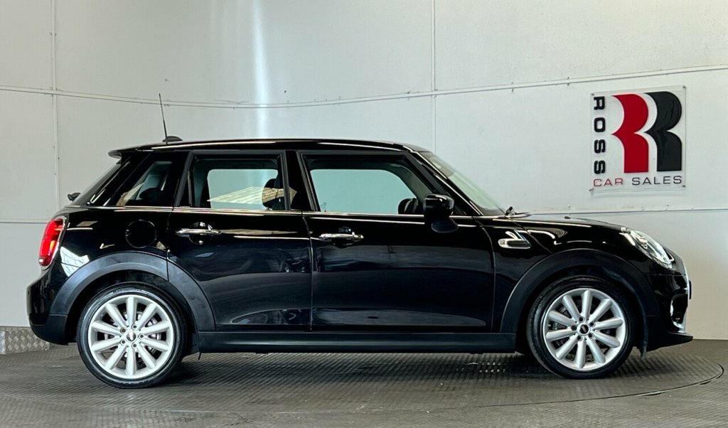Mini Hatch 1.5L Cooper Classic CK70GMV Black #2
