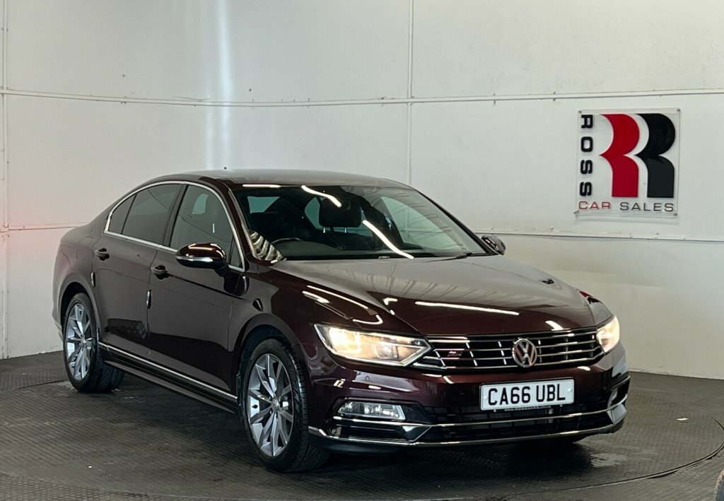 Volkswagen Passat 2L R-line Red