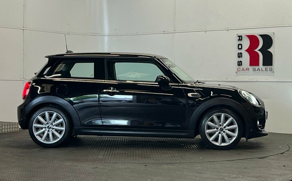 Mini Hatch 1.5L Cooper Classic BL19JZN Black #2