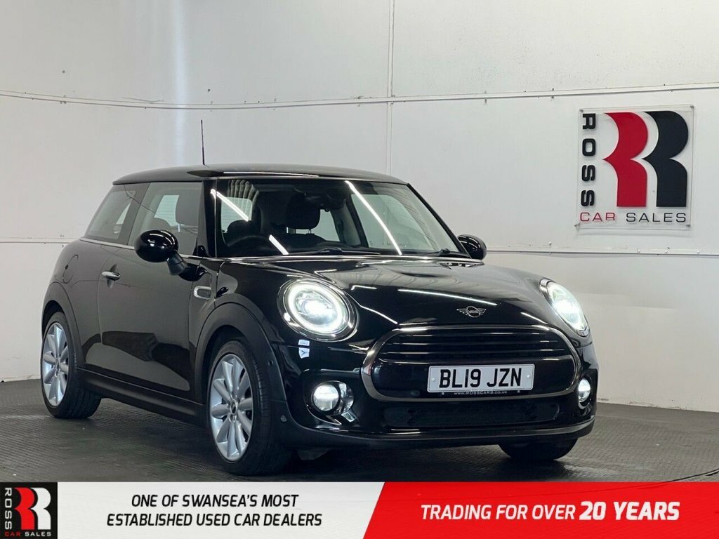 Mini Hatch 1.5L Cooper Classic Black