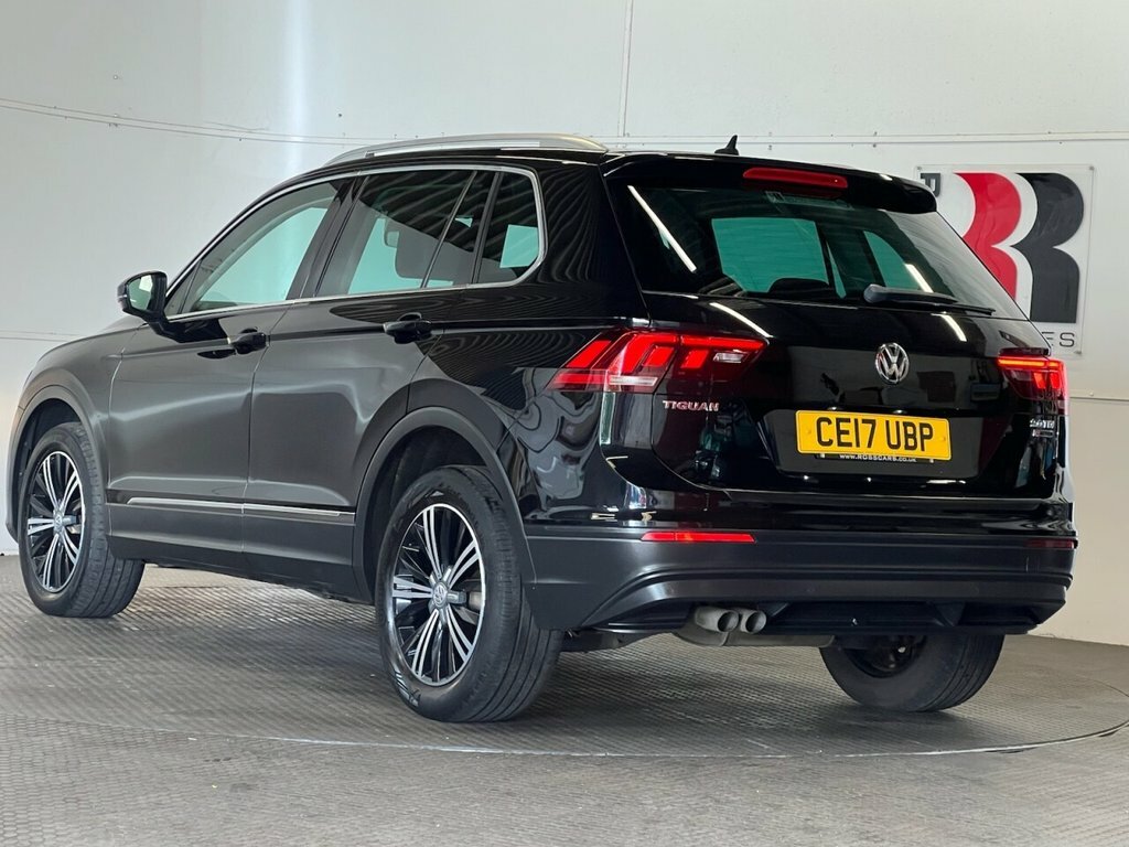 Volkswagen Tiguan Suv CE17UBP Black #5
