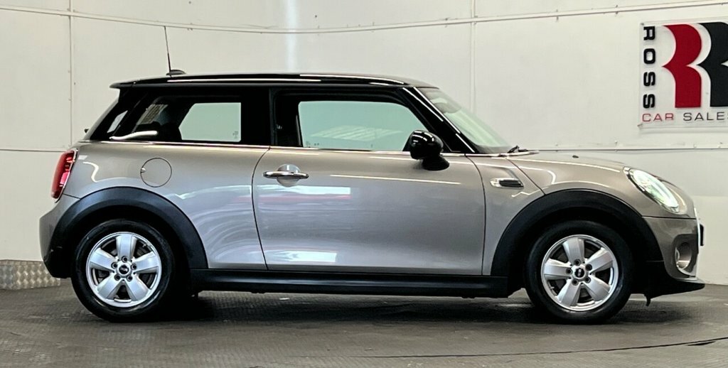Mini Hatch Cooper Classic CT19UEE Silver #2
