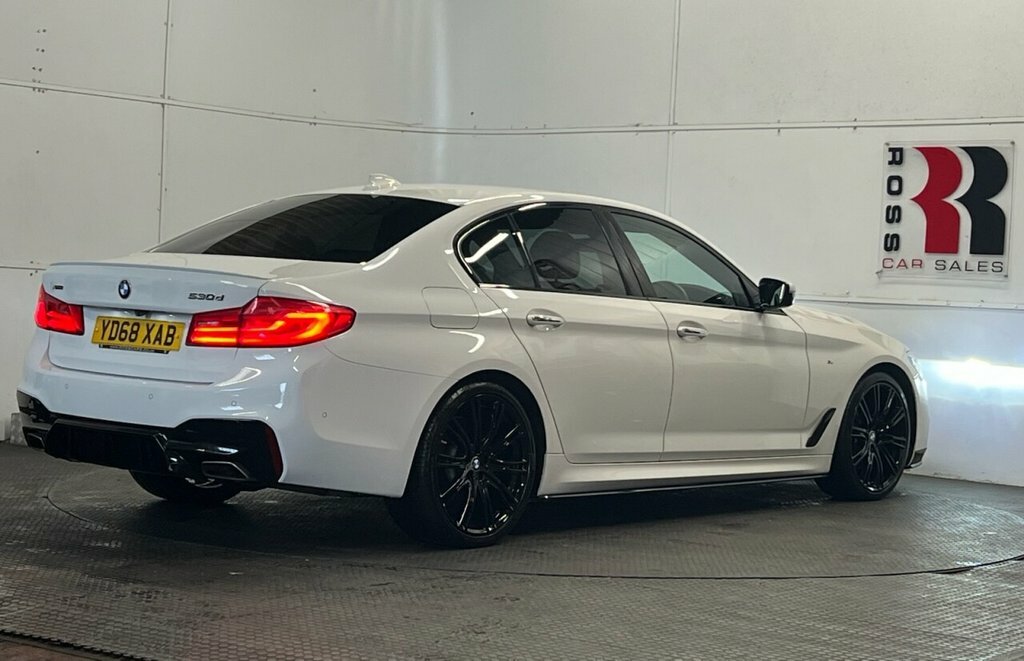 BMW 5 Series 3L M Sport YD68XAB White #3