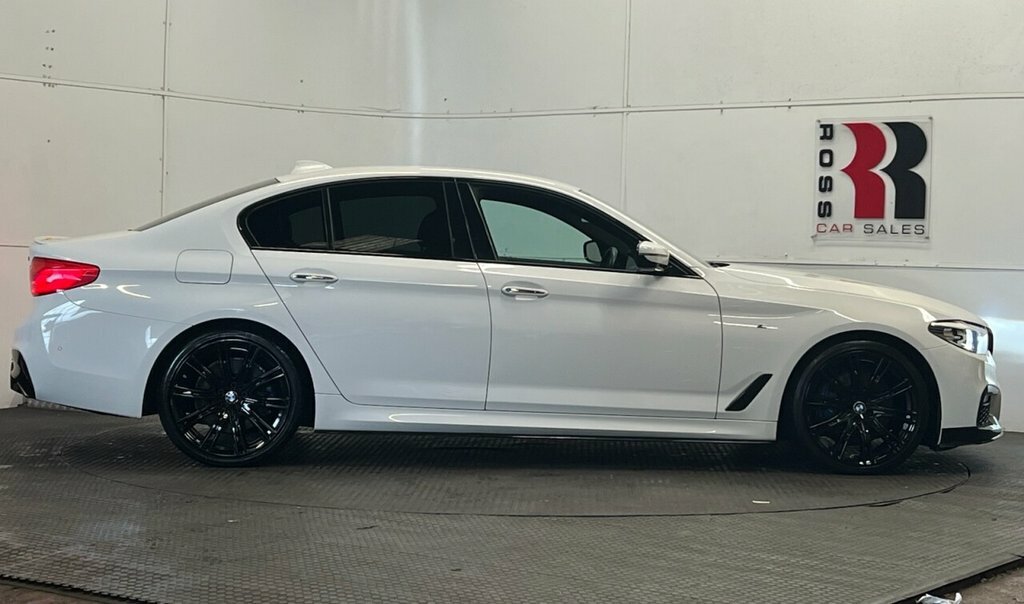 BMW 5 Series 3L M Sport YD68XAB White #2