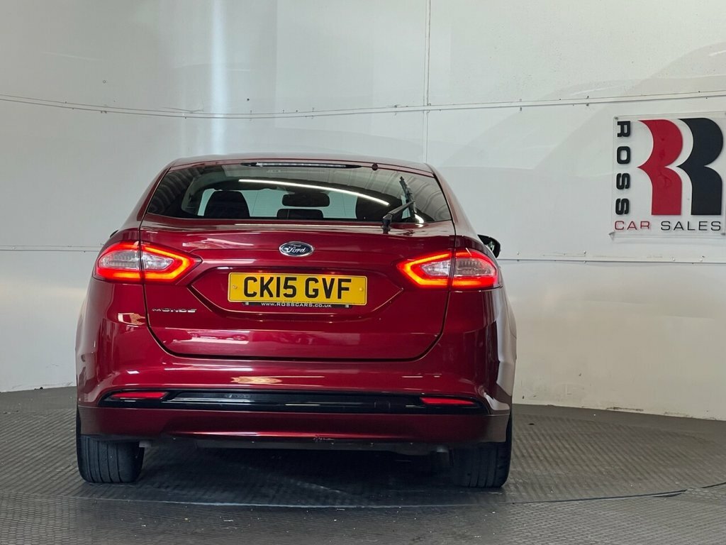 Ford Mondeo 2L Titanium Red #4