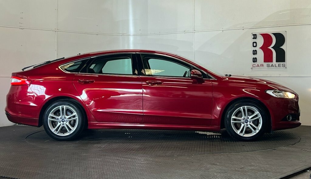 Ford Mondeo 2L Titanium Red #2