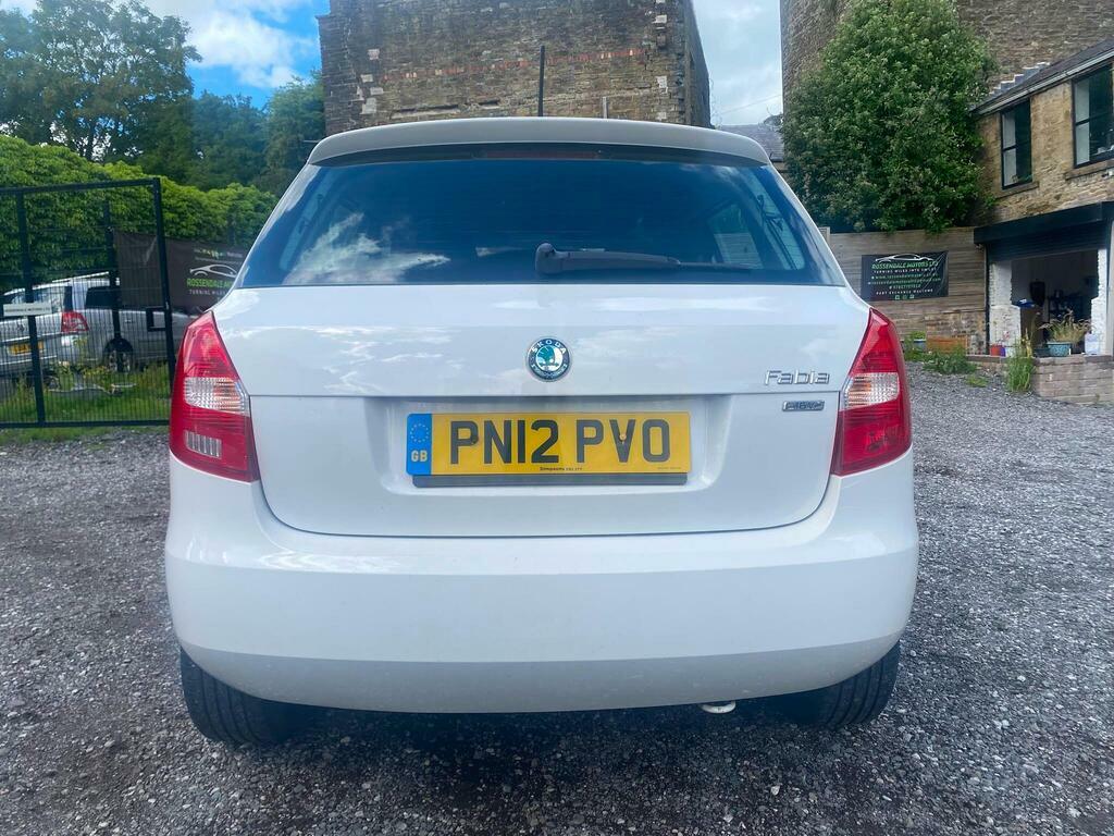 Skoda Fabia Hatchback 1.4 Red #2