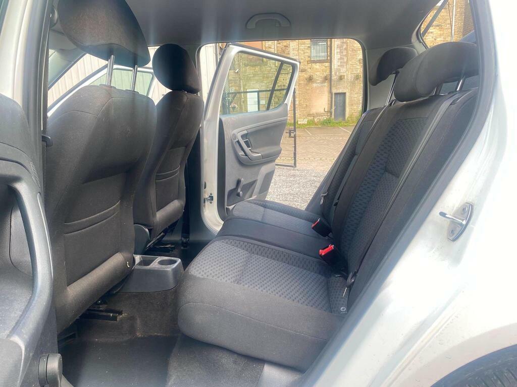 Skoda Fabia Hatchback 1.4 Red #5