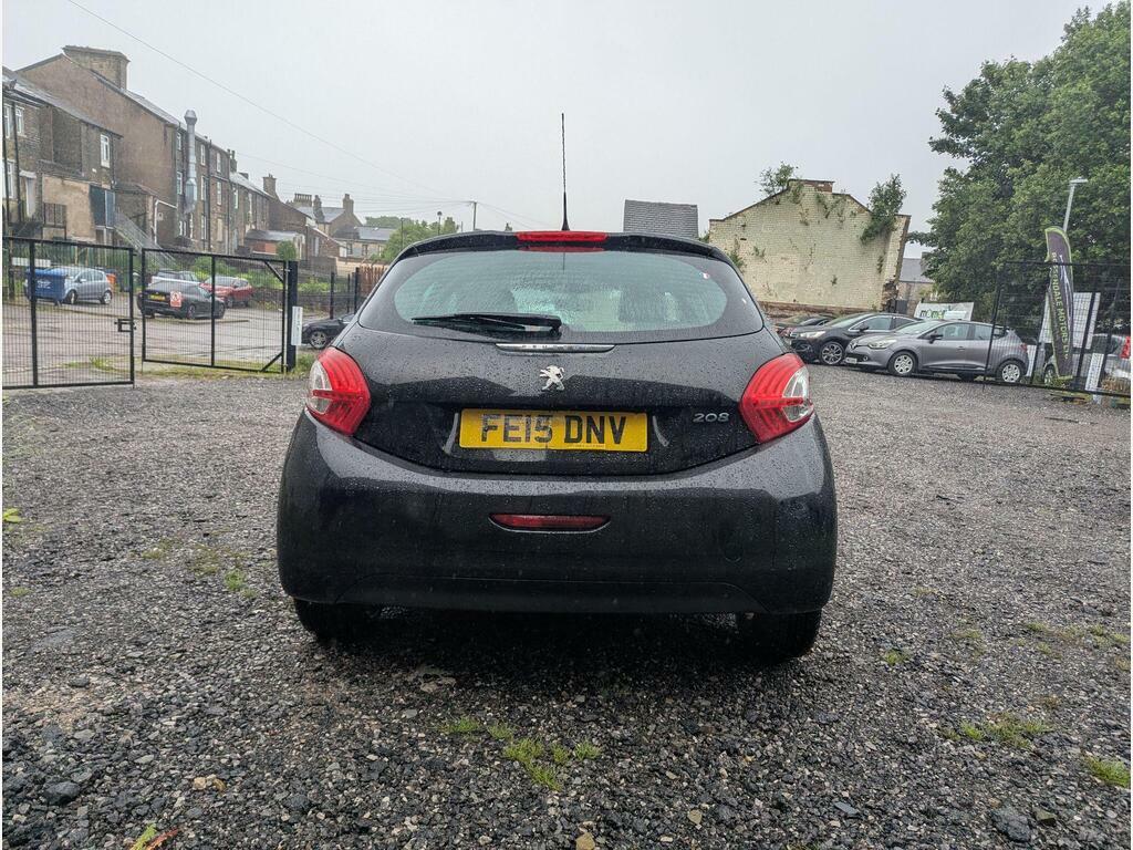 Peugeot 208 1.4 Hdi Active Euro 5 Black #4