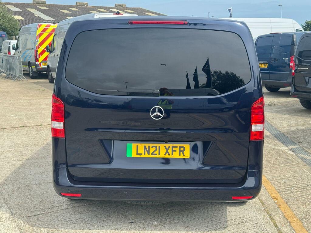 Mercedes-Benz eVito 100Kwh Select Tourer Double Cab Blue #5