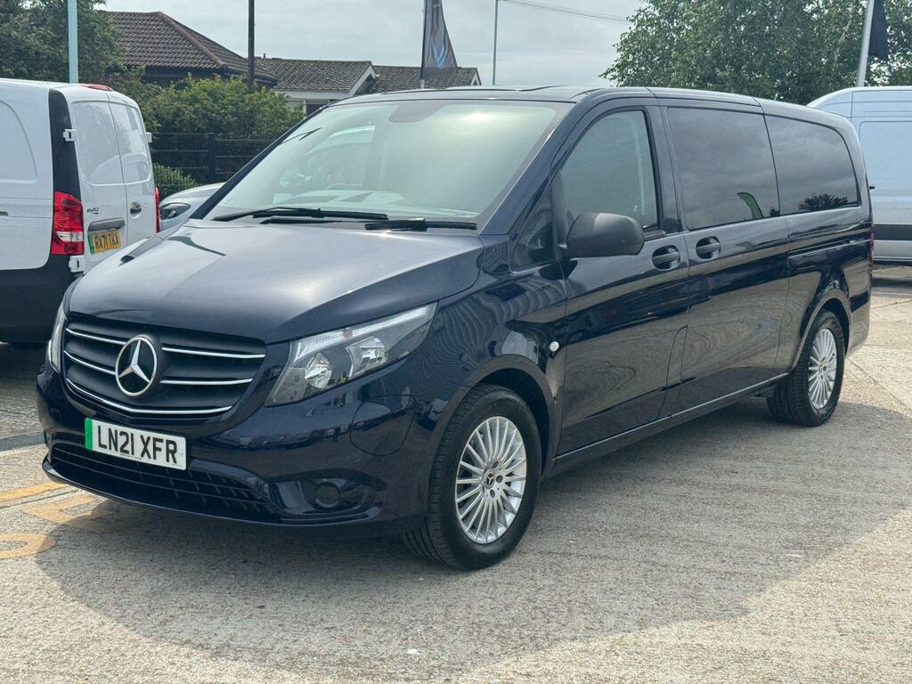 Mercedes-Benz eVito 100Kwh Select Tourer Double Cab Blue
