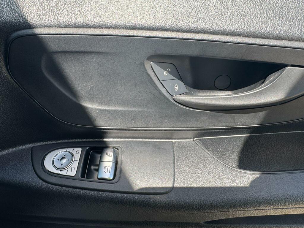 Mercedes-Benz Vito 116 Premium L1  #18