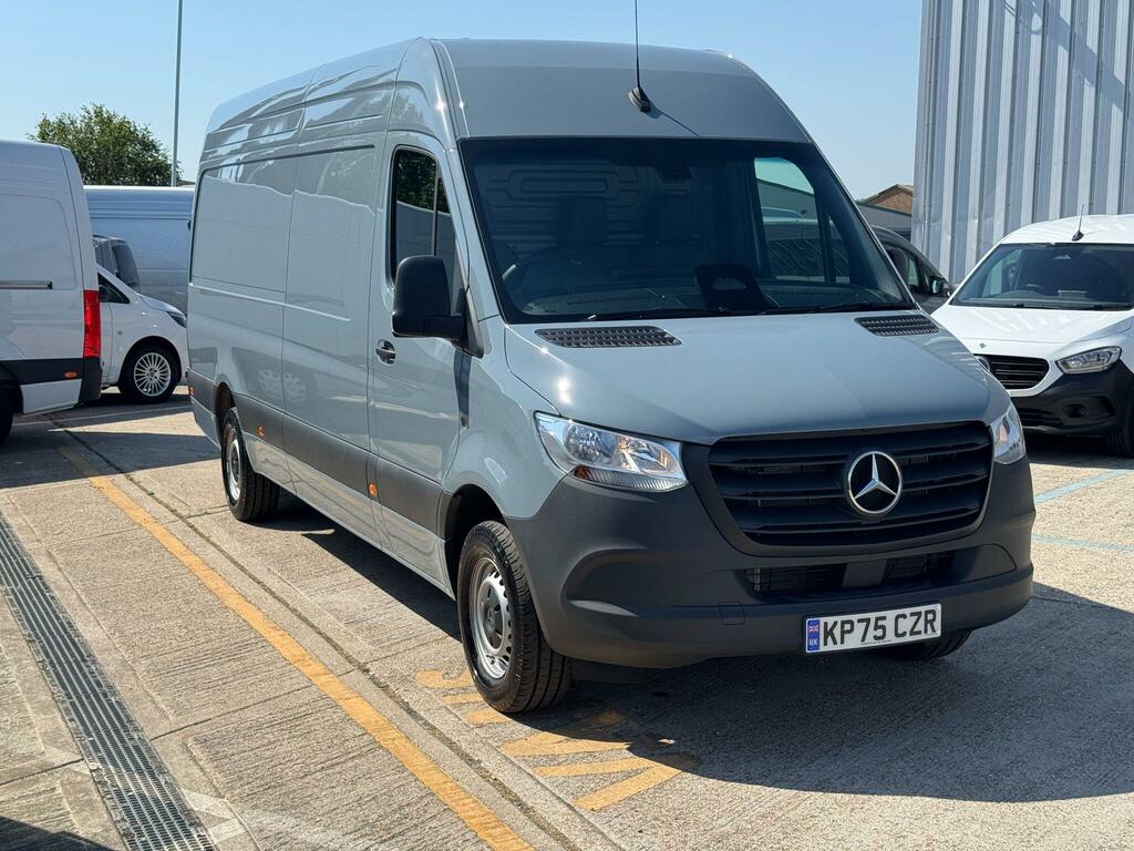 Mercedes-Benz Sprinter 2.0 315 Cdi Pro G-tronic Rwd L3 H2 Euro 6 Ss KP75CZR Blue #3