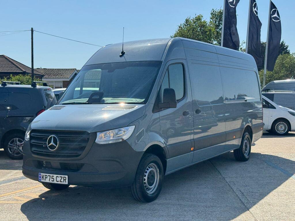 Mercedes-Benz Sprinter 2.0 315 Cdi Pro G-tronic Rwd L3 H2 Euro 6 Ss Blue