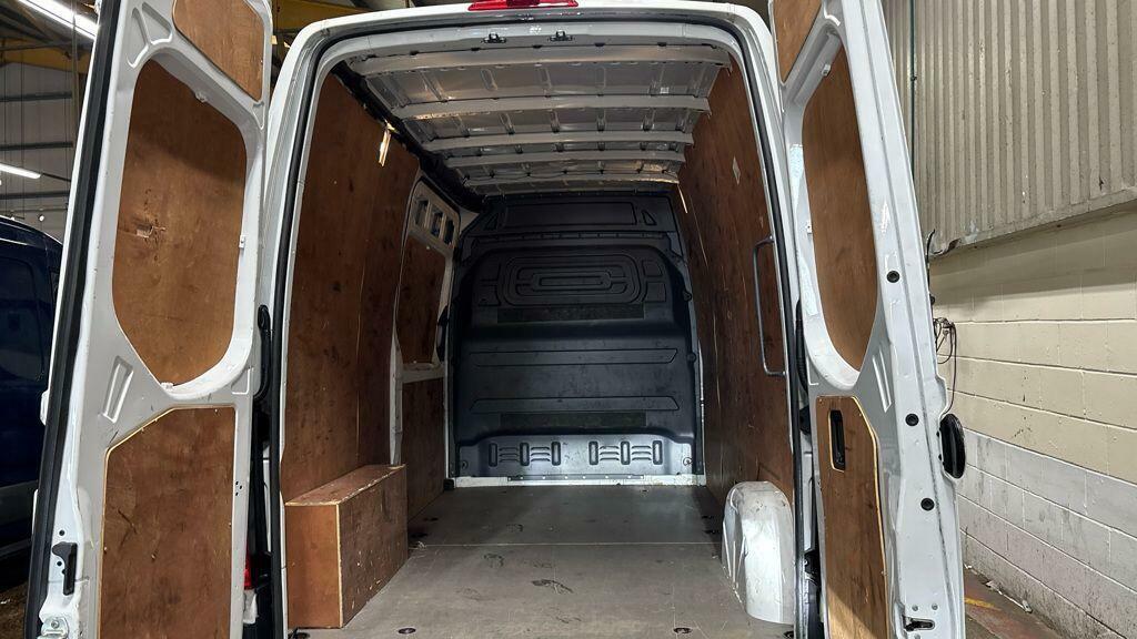 Mercedes-Benz Sprinter 315 Van L2 H2 Progressive Rwd E6 White #7