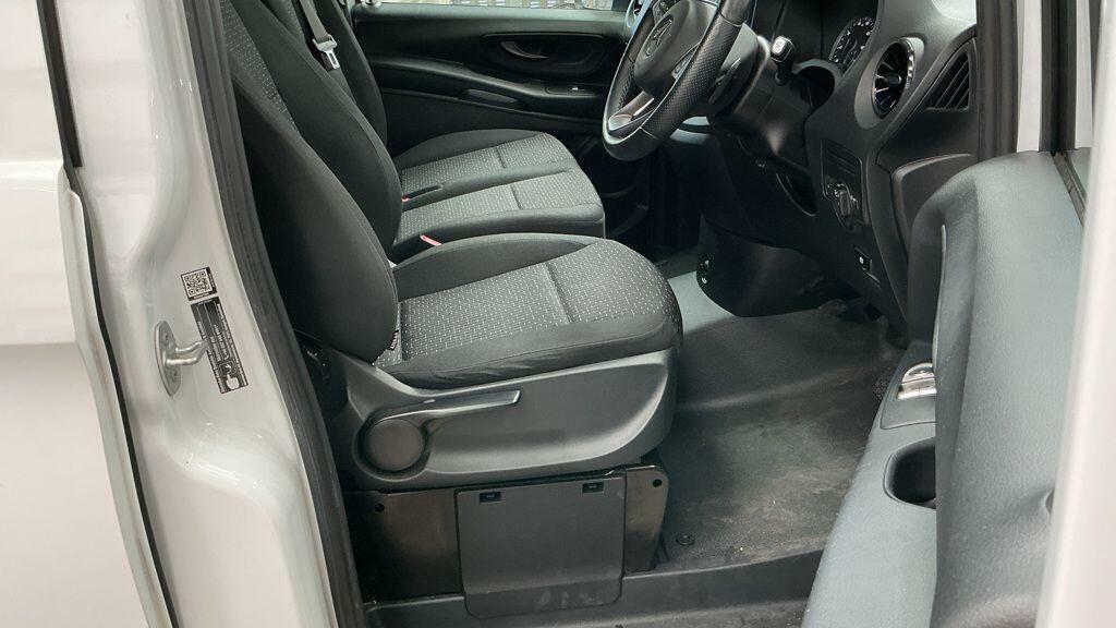 Mercedes-Benz Vito 2.1L Pro White #9
