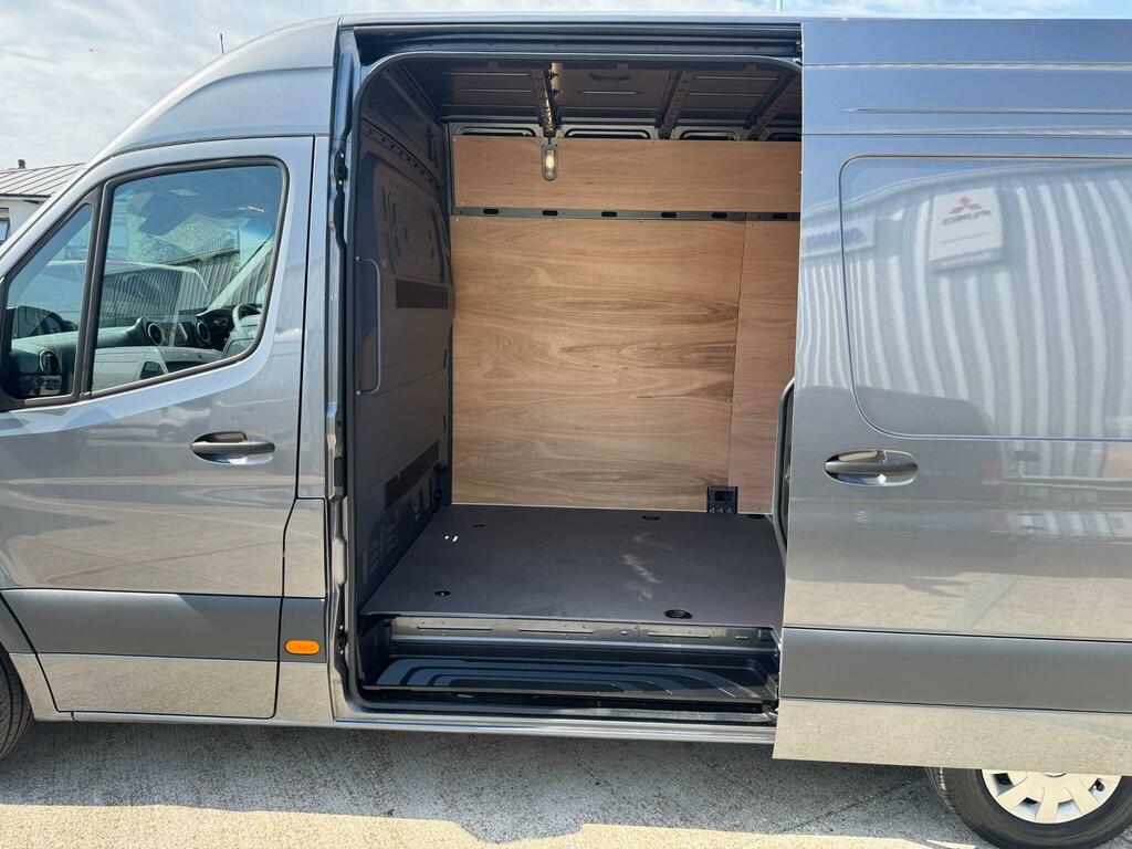 Mercedes-Benz Sprinter 2.1 Td 214 Cdi Swb Black Van Ulez Euro 6  #18