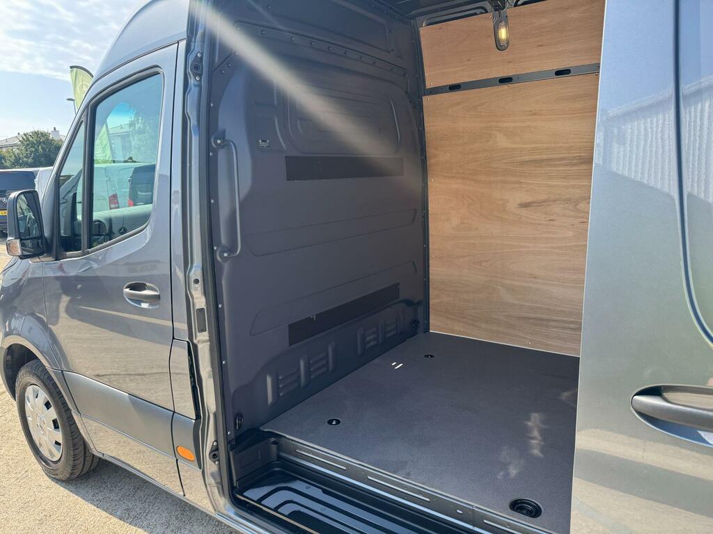 Mercedes-Benz Sprinter 2.1 Td 214 Cdi Swb Black Van Ulez Euro 6  #19