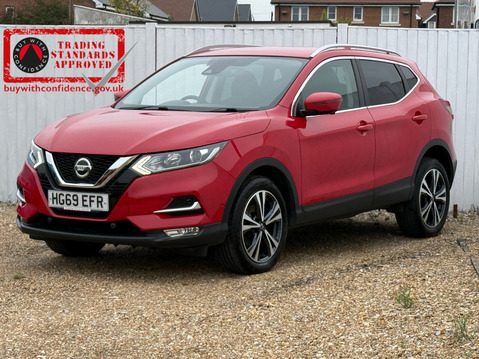 Nissan Qashqai Dig-t N-connecta HG69EFR Red #3