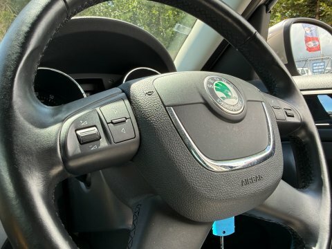 Skoda Yeti Hatchback Green #20