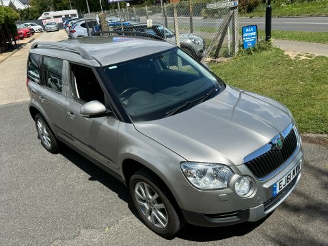 Skoda Yeti Hatchback Green #30