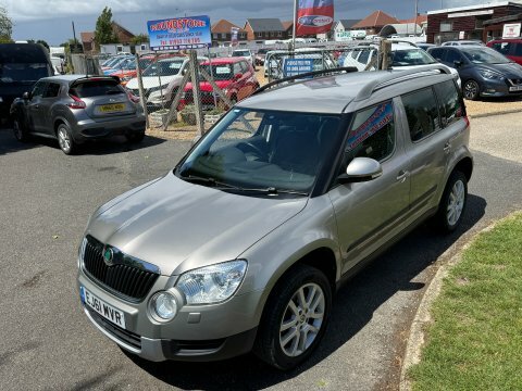 Skoda Yeti Hatchback Green #32