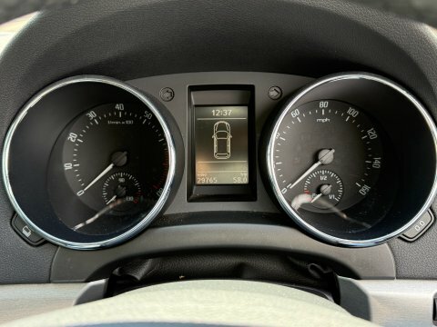 Skoda Yeti Hatchback Green #11