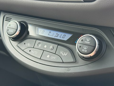 Toyota Yaris 1.5 Vvt-h Icon Tech E- Blue #18