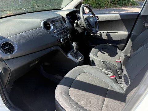 Hyundai I10 Hatchback Grey #17