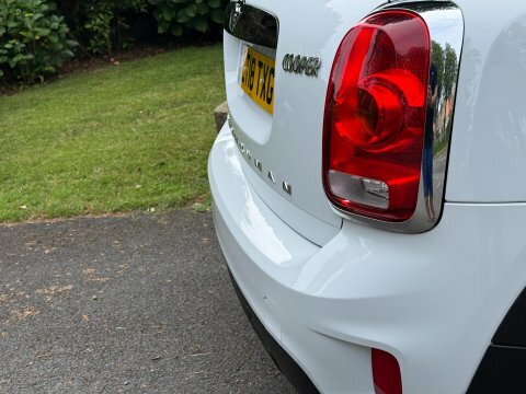 Mini Countryman Cooper 2.0D White #16