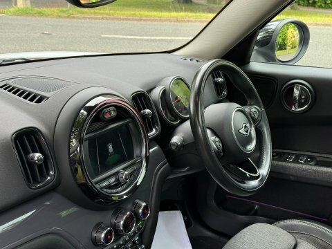 Mini Countryman Cooper 2.0D White #49