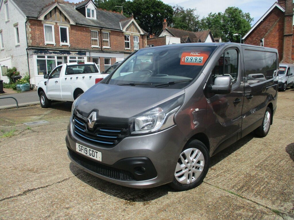Renault Trafic 1.6 Dci 27 Sport Nav Swb Standard Roof Euro 6 Grey