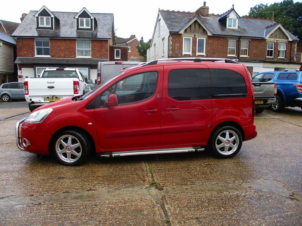 Citroen Berlingo 1.6 Hdi 625 Enterprise L1 Euro 5 Red #2