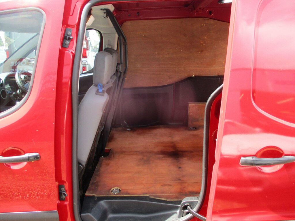 Citroen Berlingo Red #18