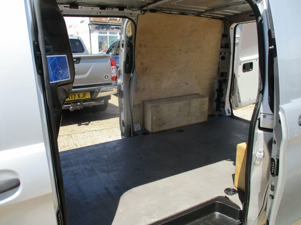 Mercedes-Benz Vito 2.1L Null White #18