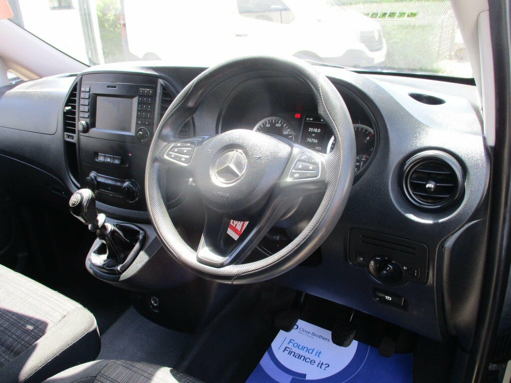 Mercedes-Benz Vito 2.1L Null White #25