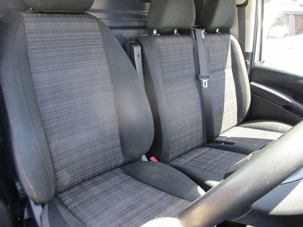 Mercedes-Benz Vito 2.1L Null White #24