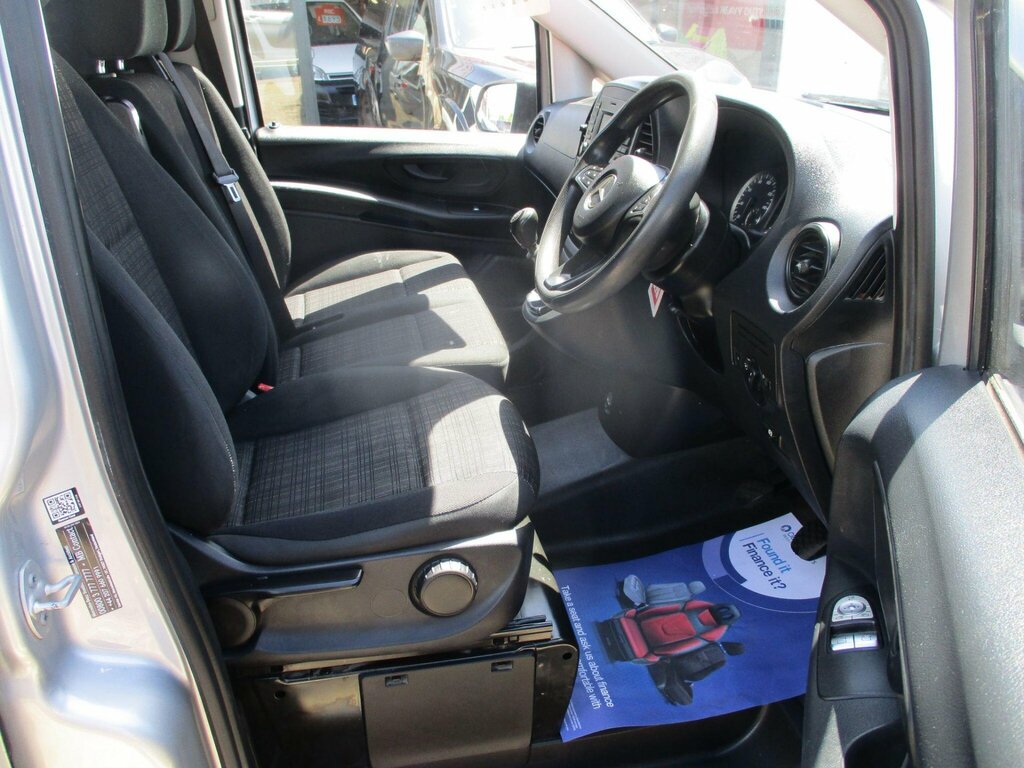 Mercedes-Benz Vito 2.1L Null White #23