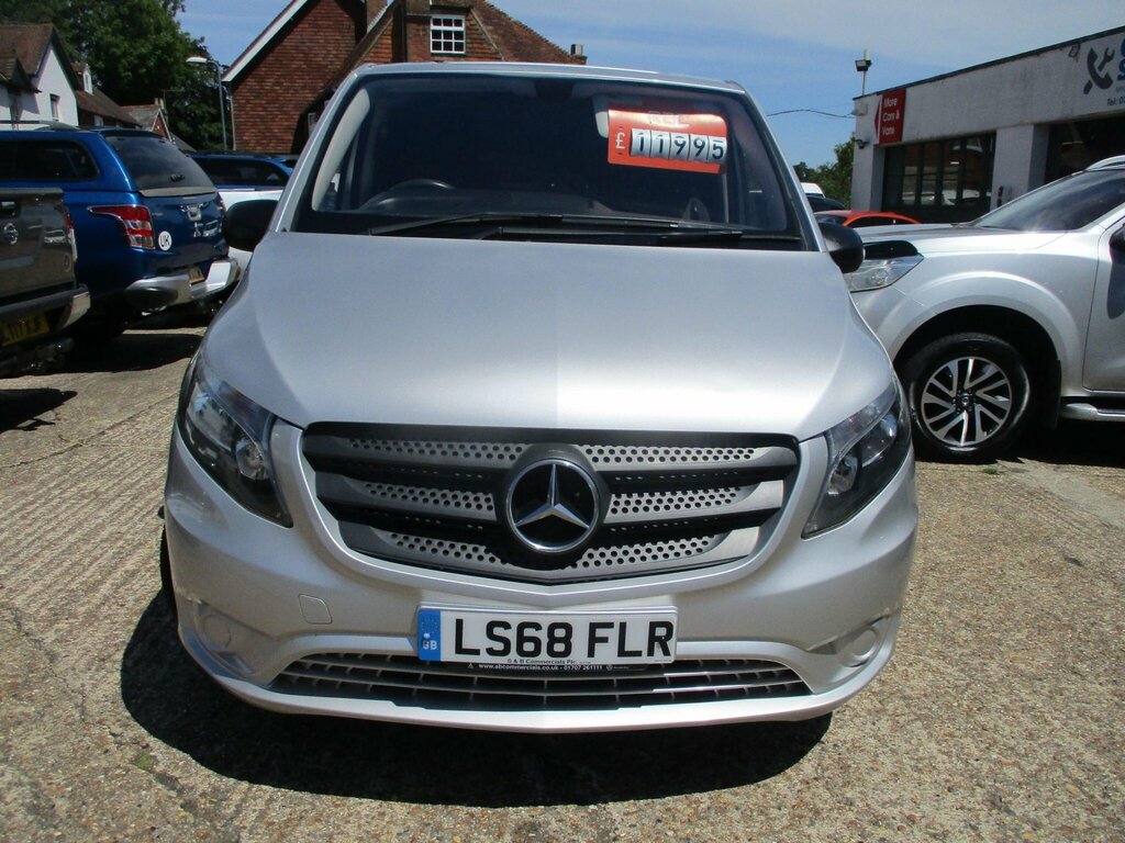 Mercedes-Benz Vito 2.1L Null White #7