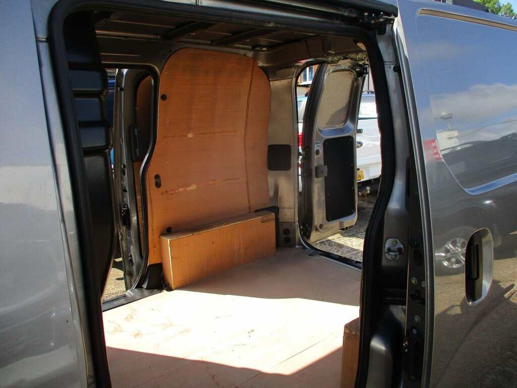 Nissan NV200 0.0 E Tekna 108 Bhp Silver #22