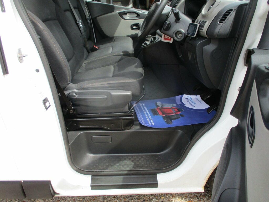 Renault Trafic Ll29 Business Energy Silver #18