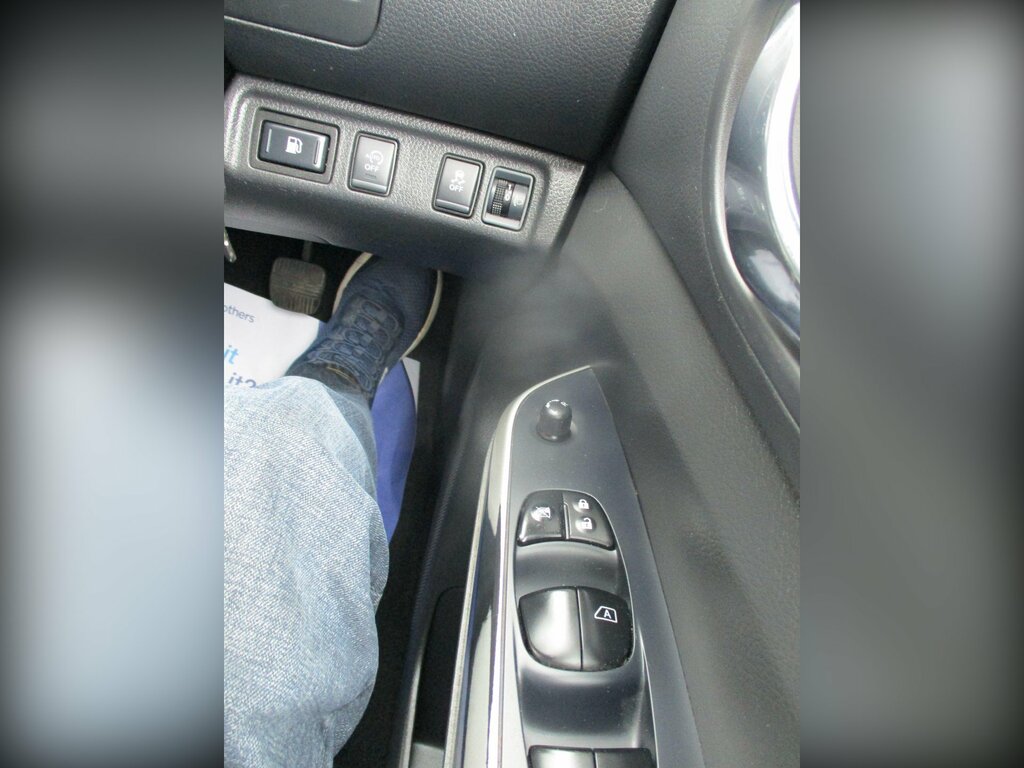 Nissan Navara Tekna  #17