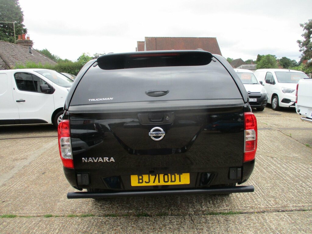 Nissan Navara 2.3 Dci Acenta 4Wd Euro 6 Ss Black #3