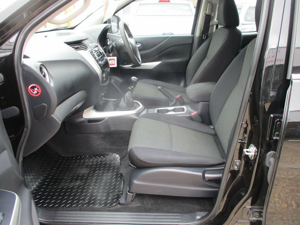 Nissan Navara Tekna  #11