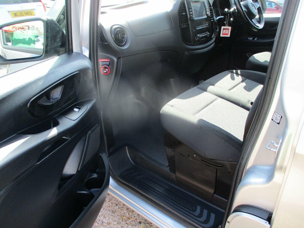 Mercedes-Benz Vito Vito 110 Progressive Cdi Silver #14